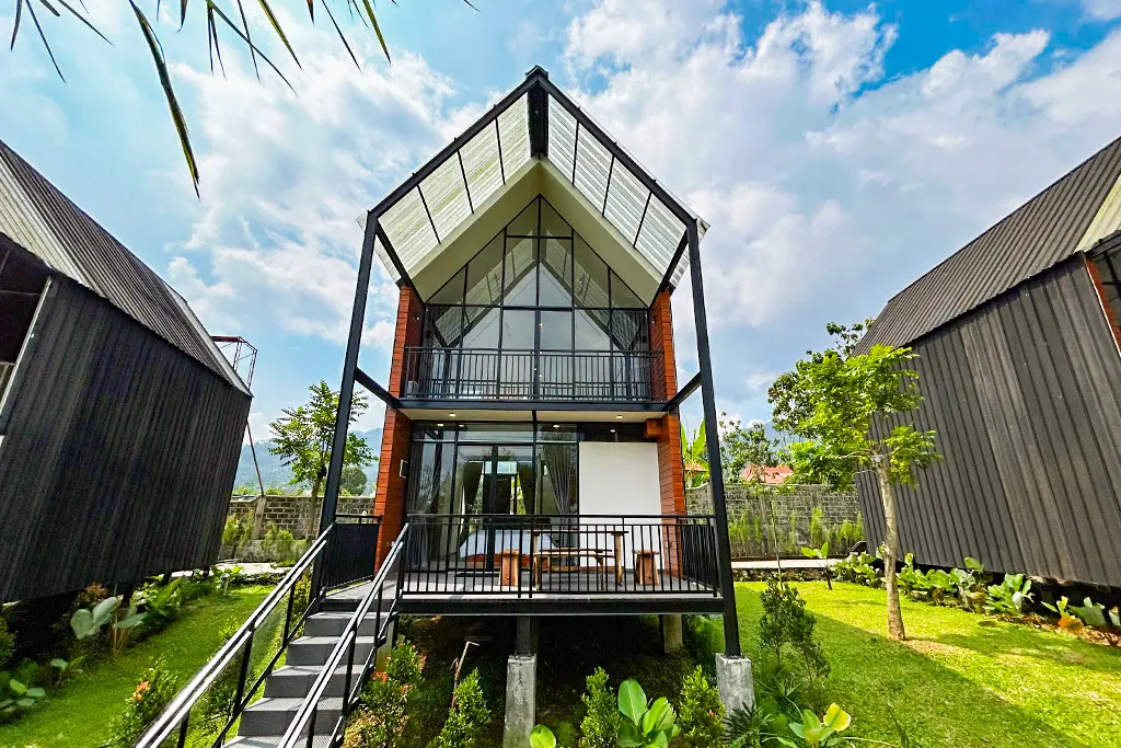 Bango Cabin dan taman